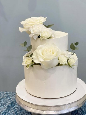 Нежный свадебный торт, цена за кг.