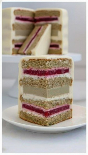 Торт Фисташка-малина, цена за кг.