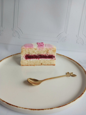 Бенто-тортик Ягодный бум, цена за кг.