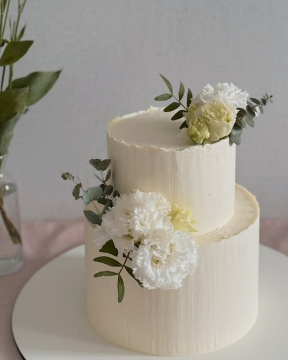 Торт на заказ свадебный , цена за кг.