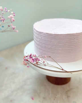 Торт ваниль-клубника, цена за кг.